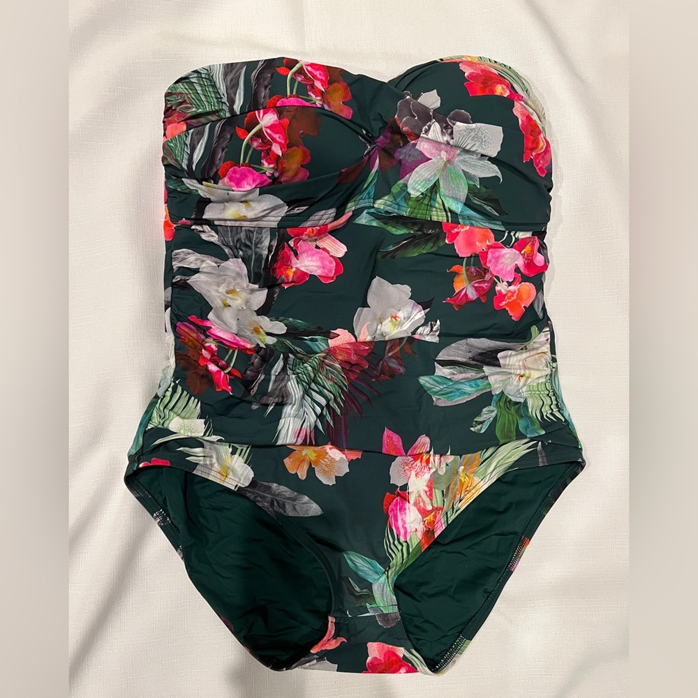 La Blanca Tropical Floral Dark Green Swimsuit Size 16W Gorgeous Pink Red Flowers